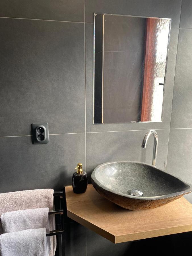 Fiftyshades Apartman S Virivkou 伊赫拉瓦 外观 照片